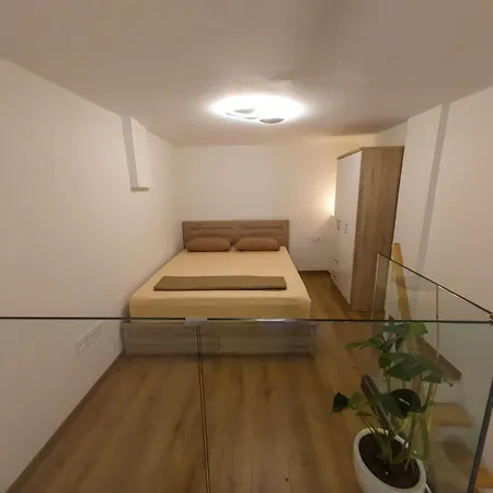 Cozy Loft Close To *